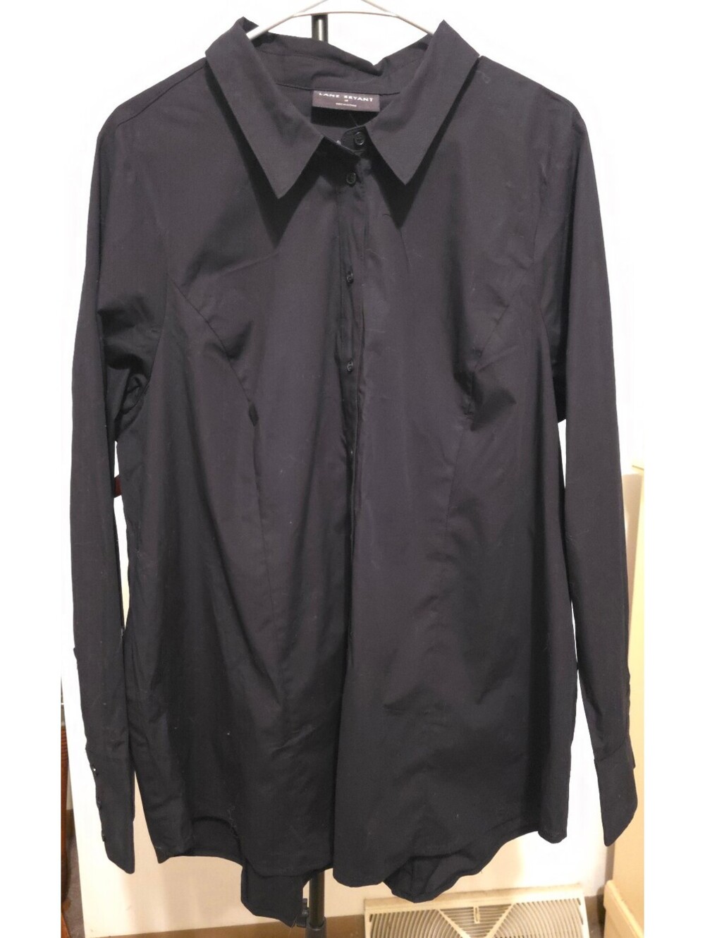 Lane Bryant black button-front shirt No Peek Bust, Gap Free